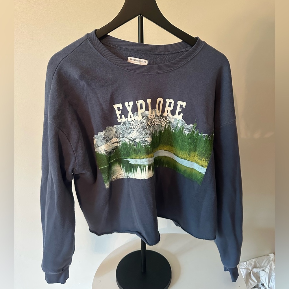 Explore Graphic Sweatshirt
